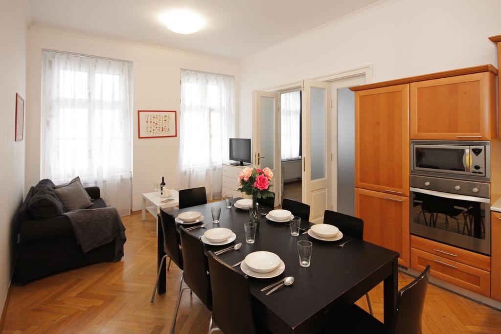 Prague Central Residence Стая снимка